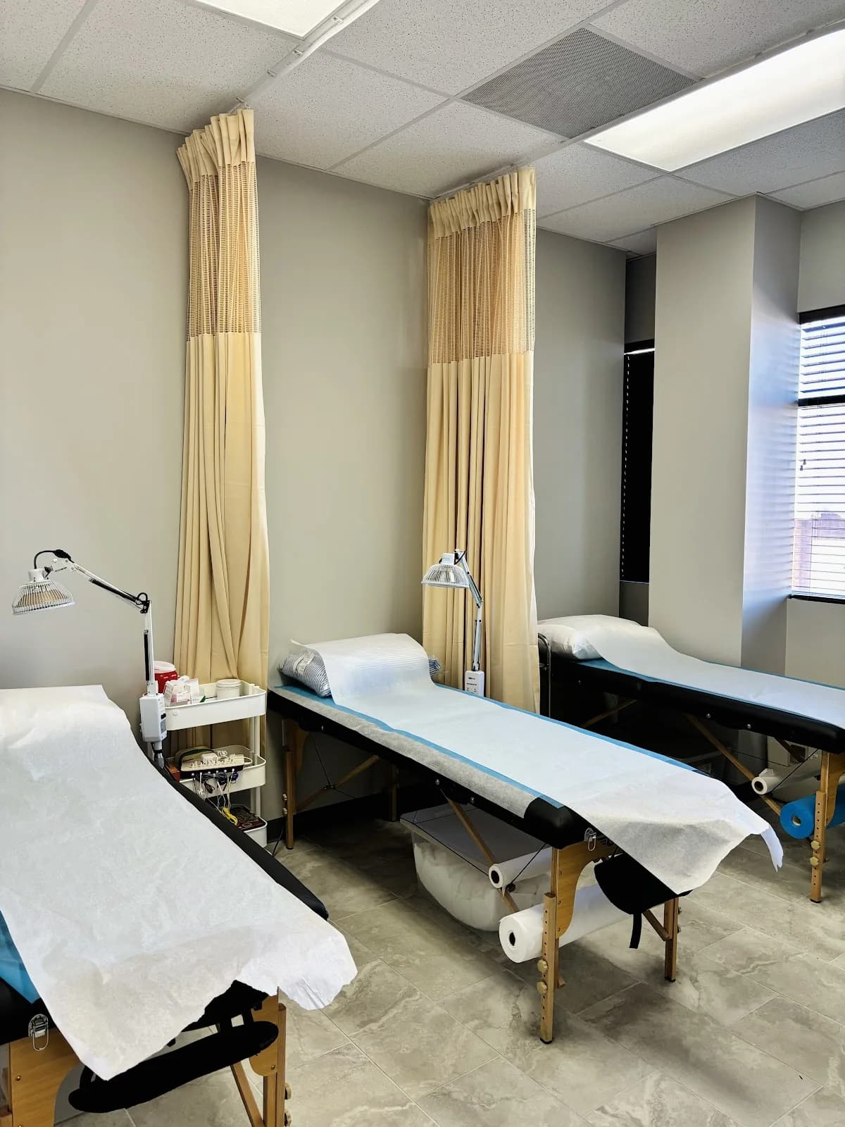 Acupuncture Herbal and Natural Therapy正本中医疑难病诊所 gallery photo 2