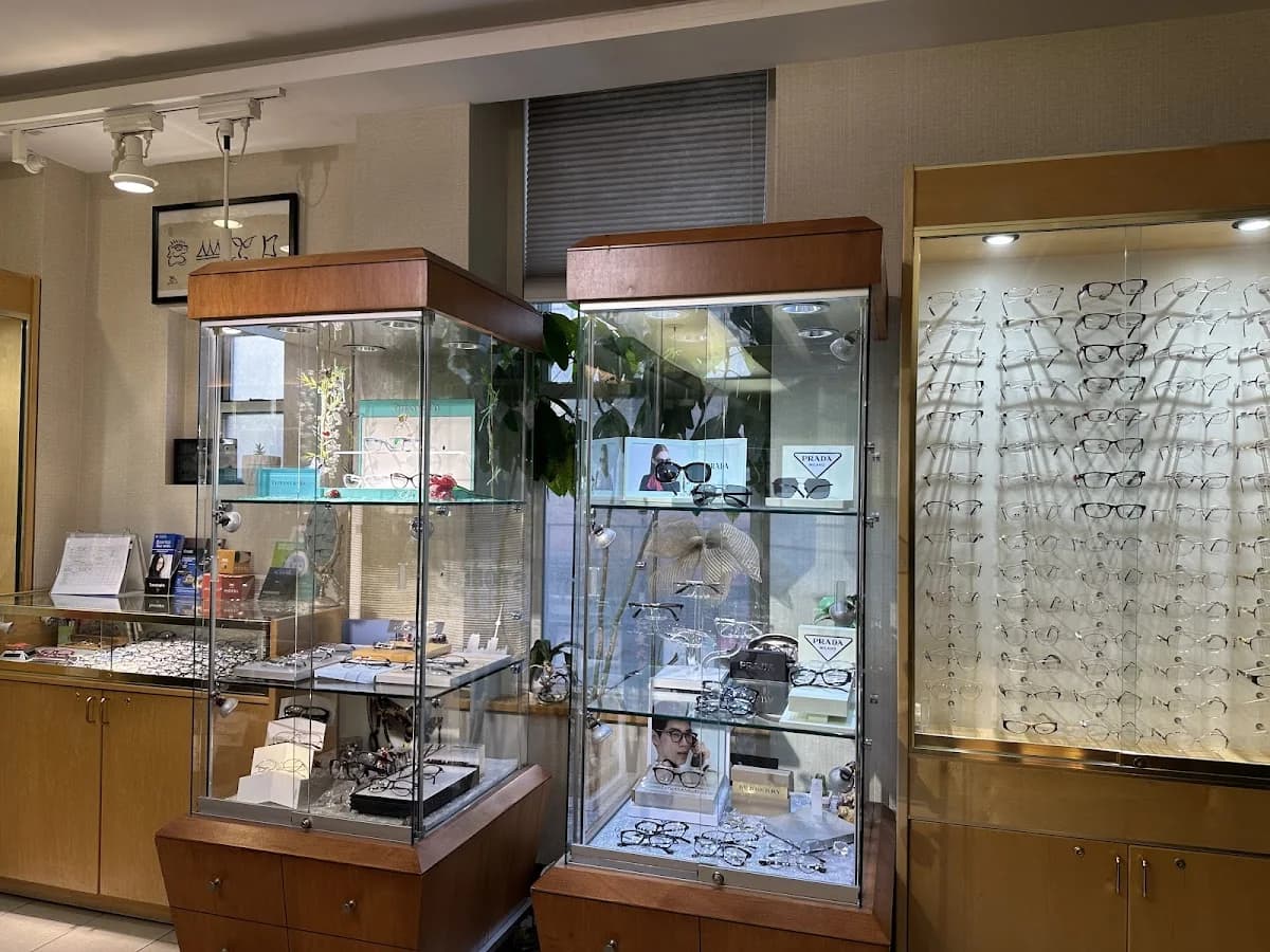Advanced Eye Physician 永 明 眼 科中心 gallery photo 2