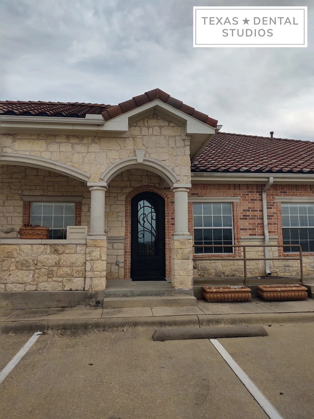 Carrollton Dental Studio - Dr Linh Nguyen gallery photo 3