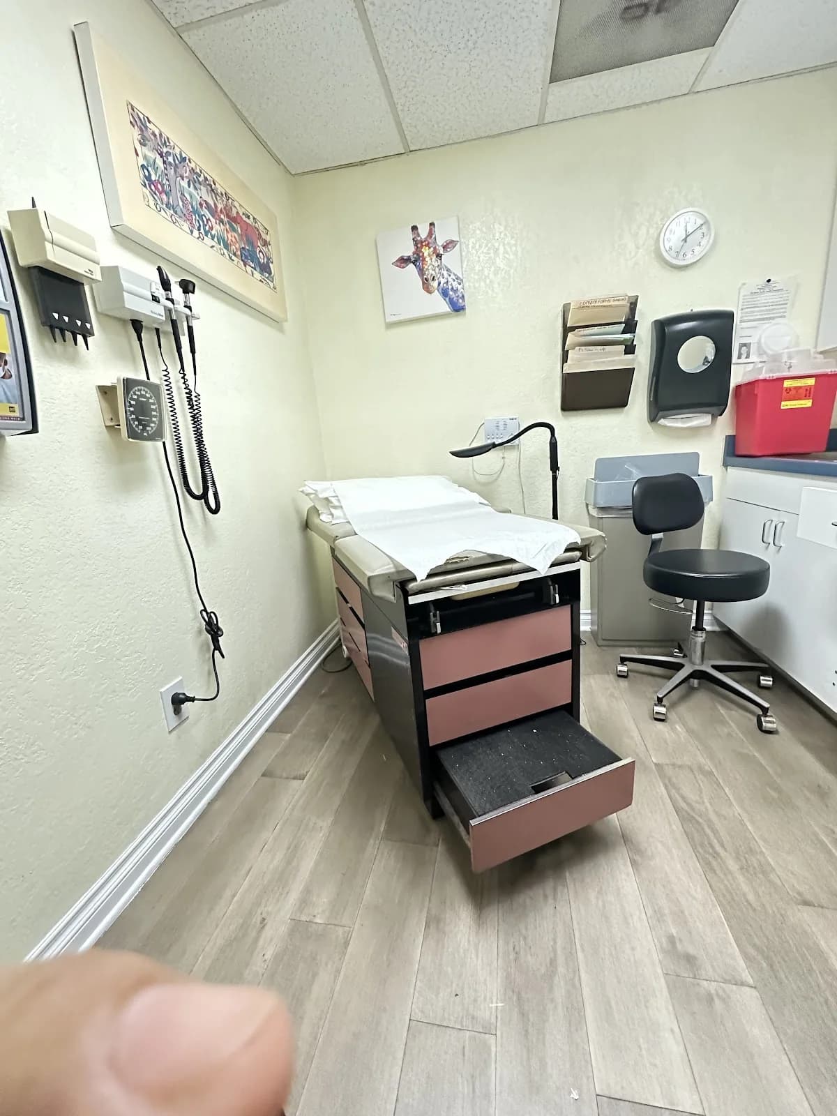 Danh C Truong Medical Office gallery photo 2