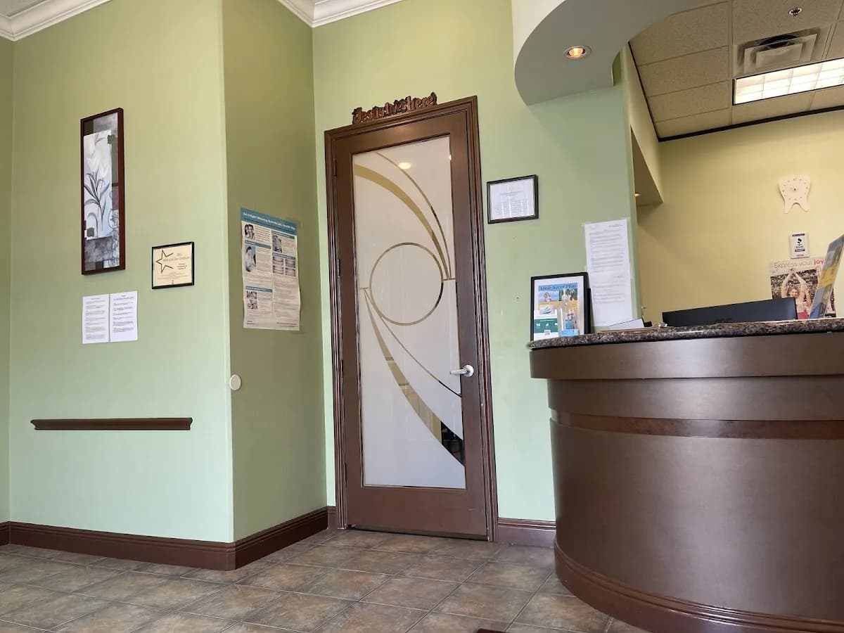 Dunhuang Periodontics & Dental Implants gallery photo 3