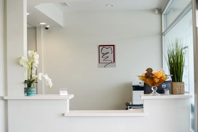 Floss & Gloss Dental gallery photo 3