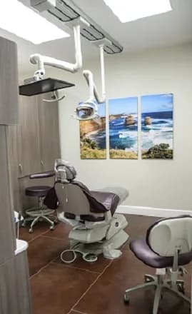 Floss & Gloss Dental gallery photo 5