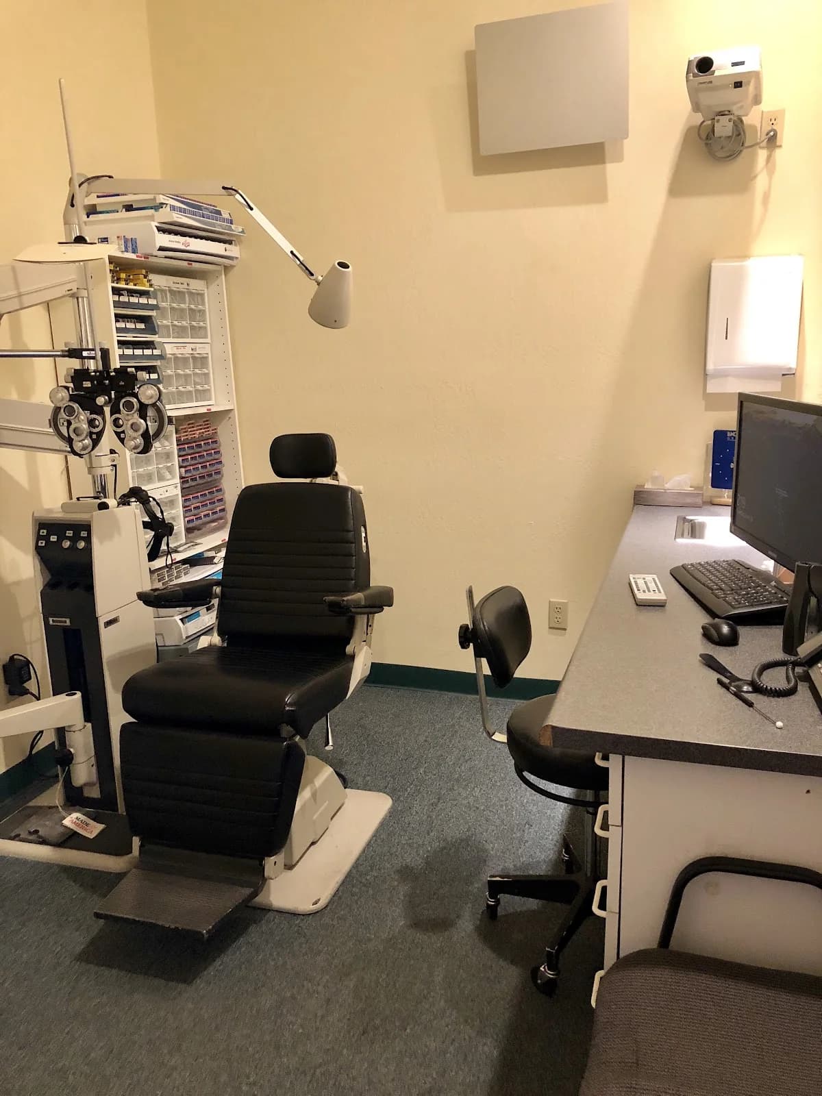 Jennifer N. Le (Drs. Bui & Le Optometry) gallery photo 4