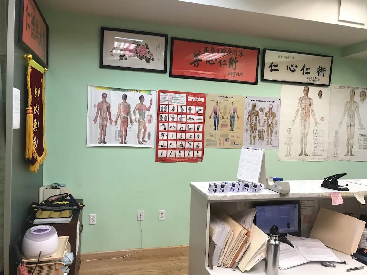New Welling Physical Therapy and Acupuncture Clinic 張譯之醫生團隊 gallery photo 2