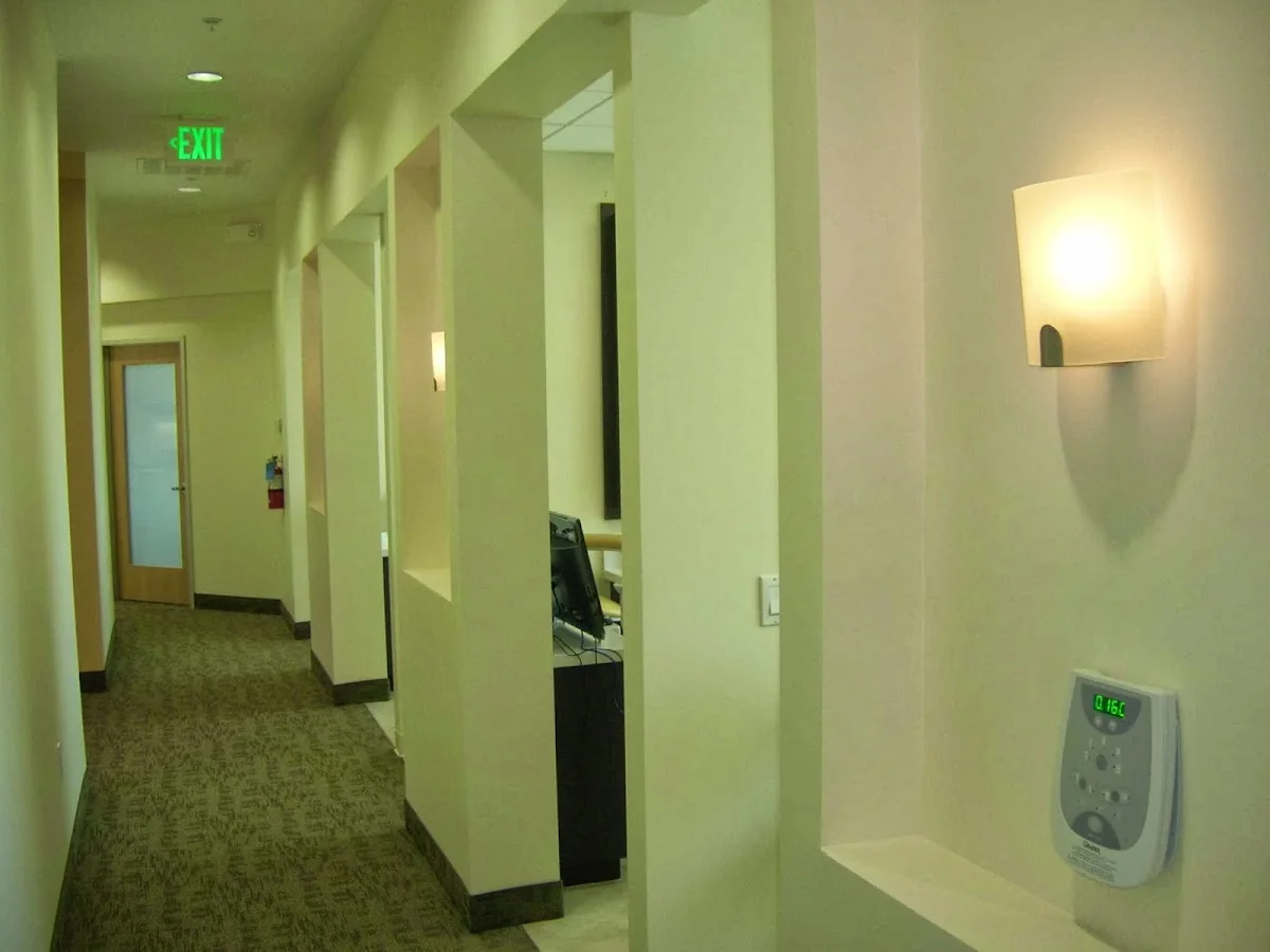 North Valley Dental: H. Pham, DDS gallery photo 2