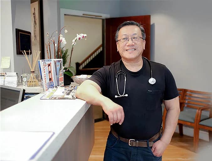 Traveler Medical Group, Dr. Jim Y. Savage, MD