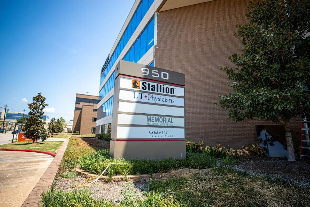 UT Physicians Orthopedics – Memorial Villages gallery photo 3